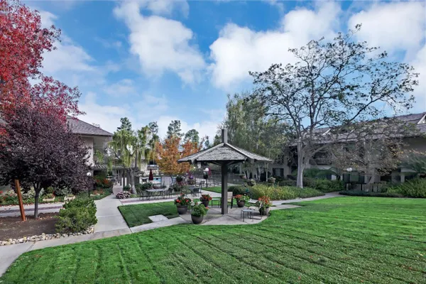 Property Slideshow image 3 of 18 | 2140 santa cruz ave, Menlo Park, CA, 94025