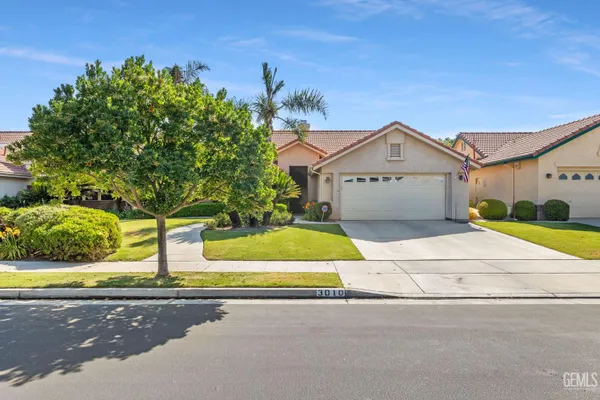 Property Slideshow image 2 of 69 | 3010 tea rose st, Bakersfield, CA, 93311