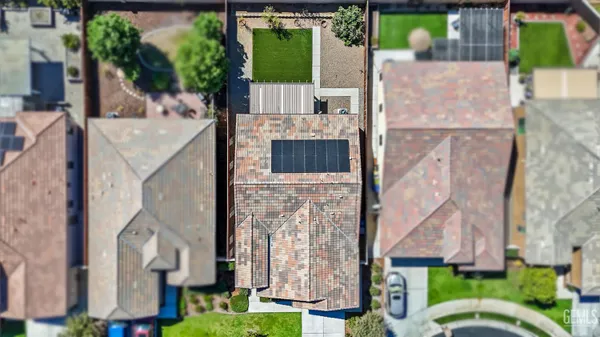 Property Slideshow image 2 of 38 | 9709 richland hills ln, Bakersfield, CA, 93306