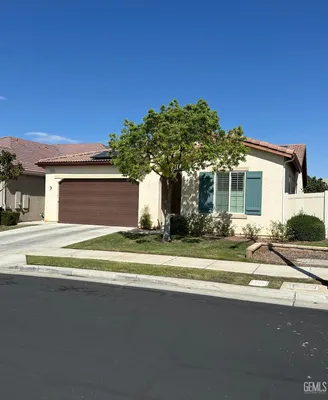 Property Slideshow image 3 of 48 | 10026 besancon way, Bakersfield, CA, 93306