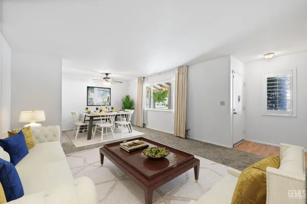 Property Slideshow image 2 of 26 | 900 cherry hills dr, Bakersfield, CA, 93309