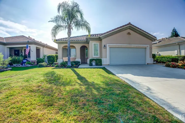 Property Slideshow image 2 of 56 | 14319 terrazzo dr, Bakersfield, CA, 93306