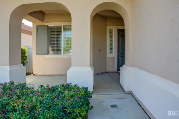Property Slideshow image 3 of 56 | 14319 terrazzo dr, Bakersfield, CA, 93306