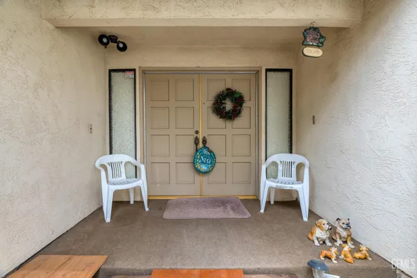 Property Slideshow image 3 of 31 | 517 new stine rd, Bakersfield, CA, 93309