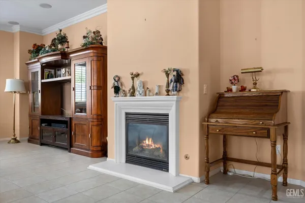 Property Slideshow image 2 of 32 | 13802 blossom ridge dr, Bakersfield, CA, 93306