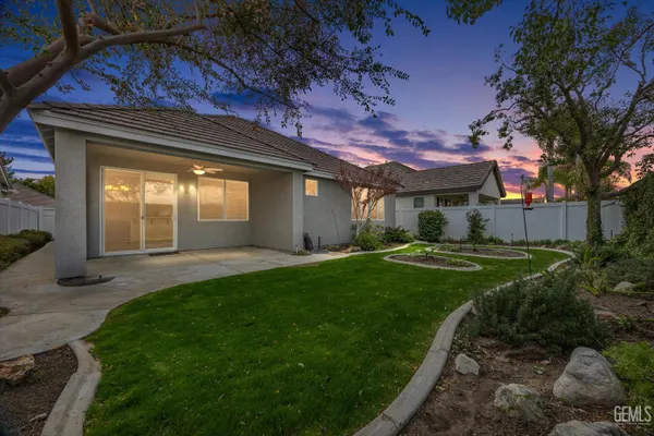 Property Slideshow image 2 of 54 | 12010 winger st, Bakersfield, CA, 93312