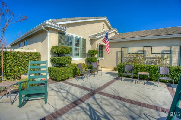Property Slideshow image 3 of 73 | 13408 limestone falls dr, Bakersfield, CA, 93306