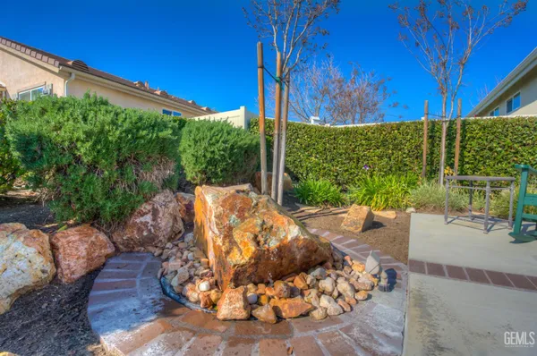 Property Slideshow image 2 of 73 | 13408 limestone falls dr, Bakersfield, CA, 93306