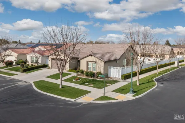 Property Slideshow image 2 of 56 | 12002 nicolson ave, Bakersfield, CA, 93312