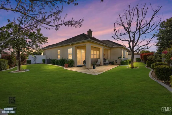 Property Slideshow image 2 of 49 | 12302 abercromby dr, Bakersfield, CA, 93312