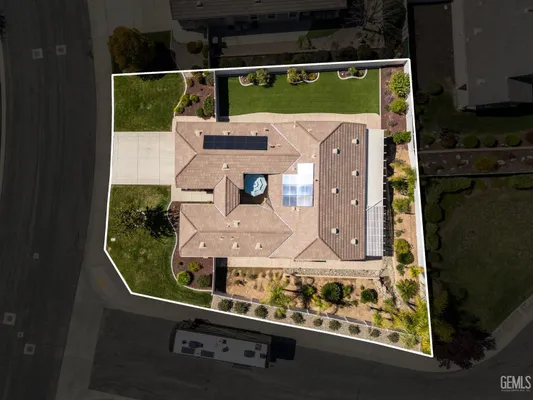 Property Slideshow image 3 of 46 | 13704 summit village rd, Bakersfield, CA, 93306