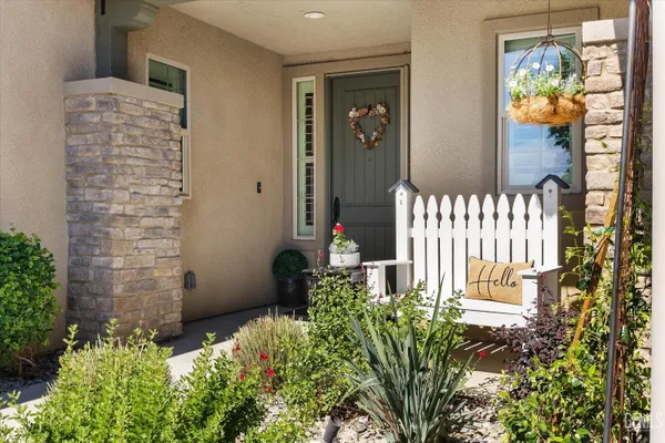 Property Slideshow image 3 of 40 | 1907 corvedale st, Bakersfield, CA, 93311