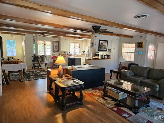 Property Slideshow image 3 of 29 | 6212 bel aire way, Bakersfield, CA, 93309