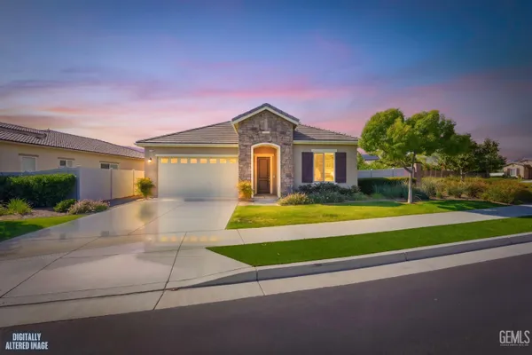 Property Slideshow image 2 of 47 | 9810 richland hills ln, Bakersfield, CA, 93306