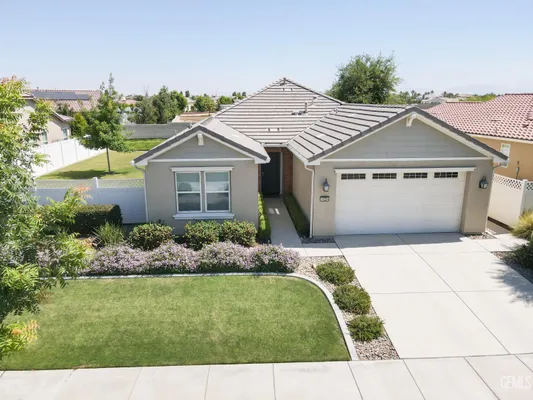Property Slideshow image 2 of 58 | 14204 ebrington dr, Bakersfield, CA, 93311