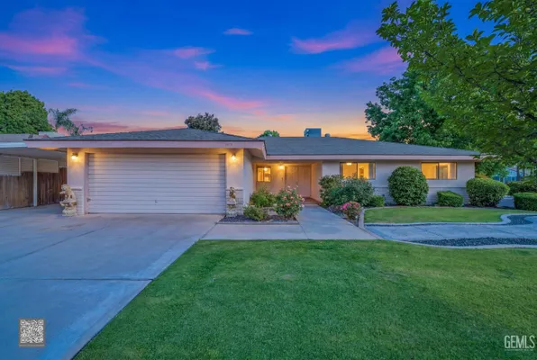 Property Slideshow image 3 of 59 | 5413 inverrary ct, Bakersfield, CA, 93309