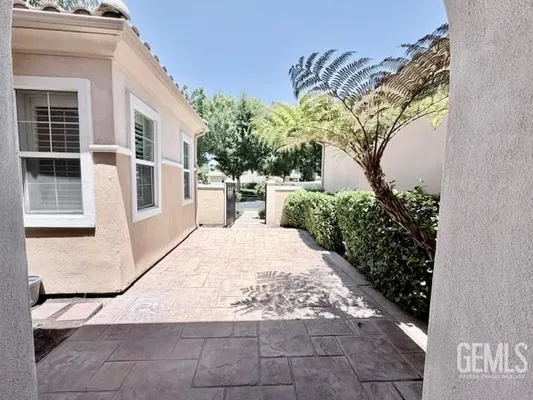 Property Slideshow image 3 of 34 | 12011 kimelford dr, Bakersfield, CA, 93312