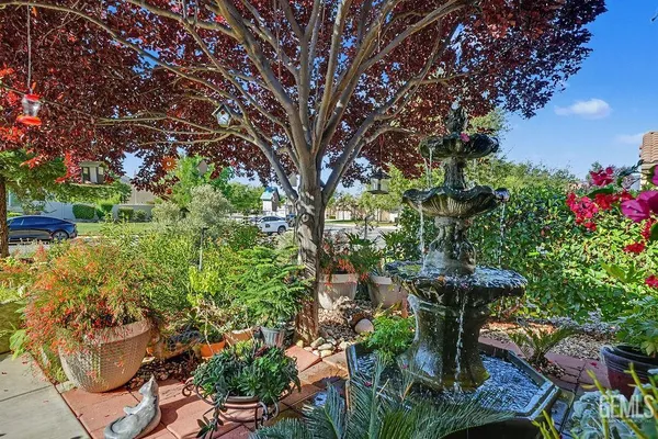 Property Slideshow image 2 of 29 | 13308 sterling heights dr, Bakersfield, CA, 93306