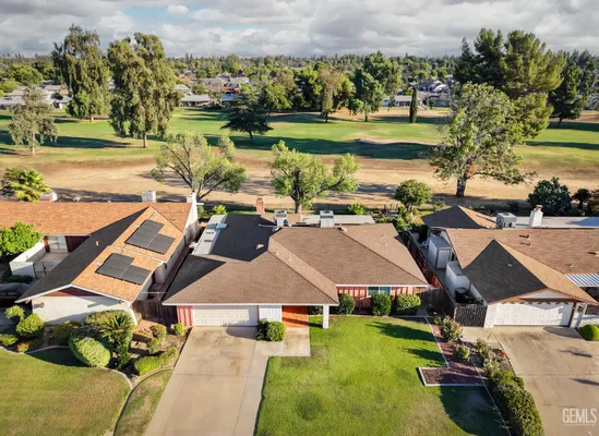 Property Slideshow image 2 of 33 | 6009 desert hills ave, Bakersfield, CA, 93309