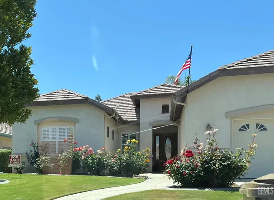 Property Slideshow image 3 of 37 | 10011 rosebud ave, Bakersfield, CA, 93311