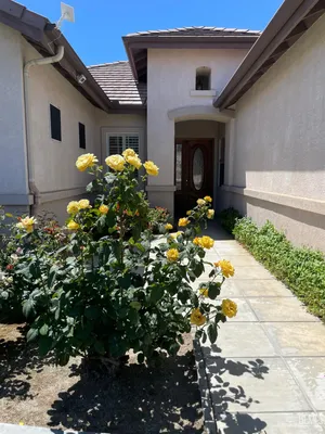 Property Slideshow image 2 of 37 | 10011 rosebud ave, Bakersfield, CA, 93311