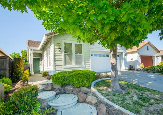 Property Slideshow image 2 of 27 | 12 wharfdale pl, Sacramento, CA, 95835