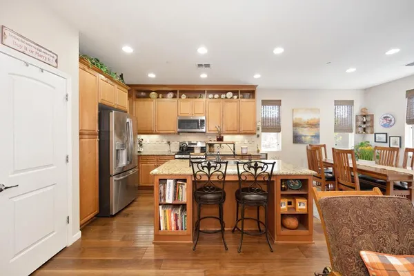 Property Slideshow image 2 of 41 | 9763 dartwell way, Sacramento, CA, 95829