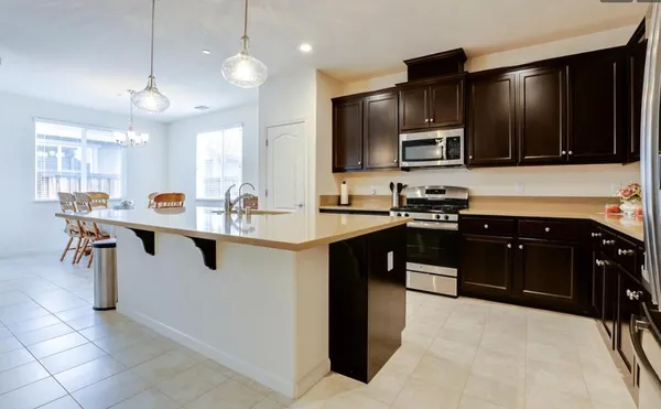 Property Slideshow image 3 of 27 | 4040 arco del paso ln, Sacramento, CA, 95834