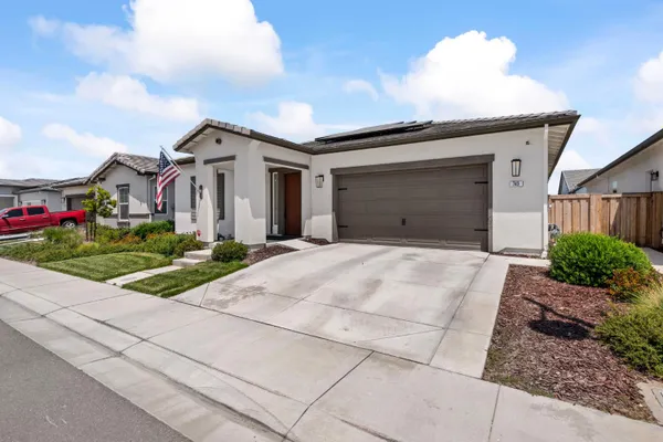 Property Slideshow image 2 of 39 | 743 larkmont st, Manteca, CA, 95336