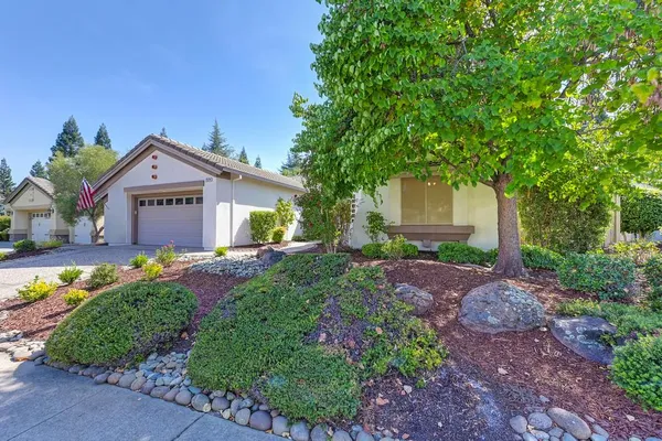 Property Slideshow image 2 of 39 | 2024 farmgate ln, Lincoln, CA, 95648