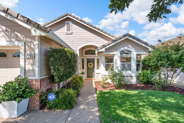 Property Slideshow image 3 of 51 | 7285 clearview way, Roseville, CA, 95747