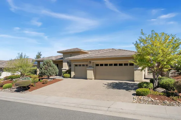 Property Slideshow image 3 of 36 | 2600 blue heron loop, Lincoln, CA, 95648