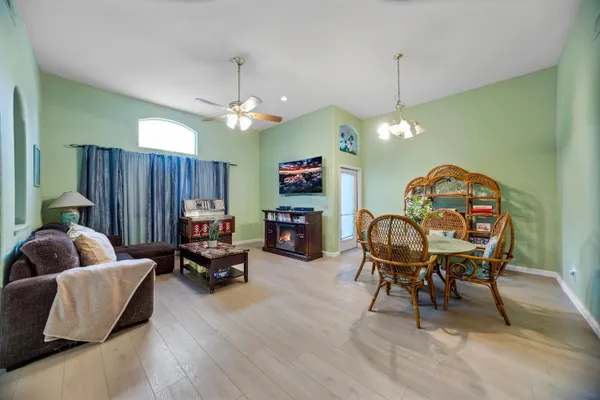 Property Slideshow image 2 of 29 | 7100 sunbridge ln, Sacramento, CA, 95828