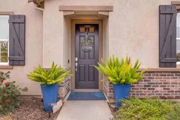 Property Slideshow image 3 of 38 | 9118 marisol ln, El Dorado Hills, CA, 95762