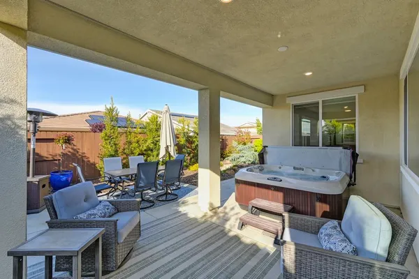Property Slideshow image 3 of 48 | 2200 gemini ln, Roseville, CA, 95747
