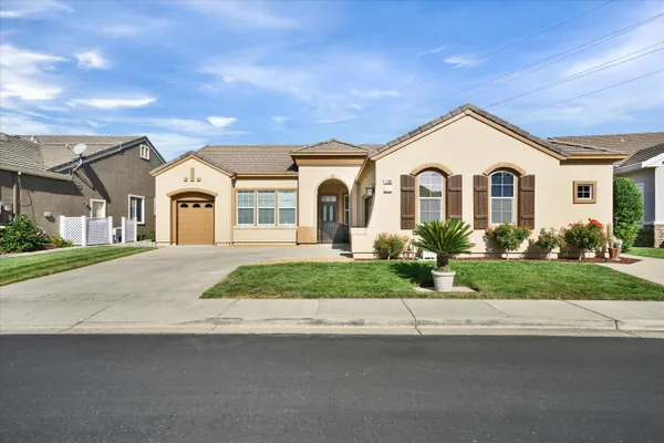 Property Slideshow image 3 of 28 | 1580 rubidoux ln, Brentwood, CA, 94513