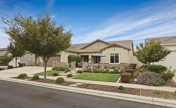 Property Slideshow image 3 of 64 | 2679 glen echo ln, Manteca, CA, 95336