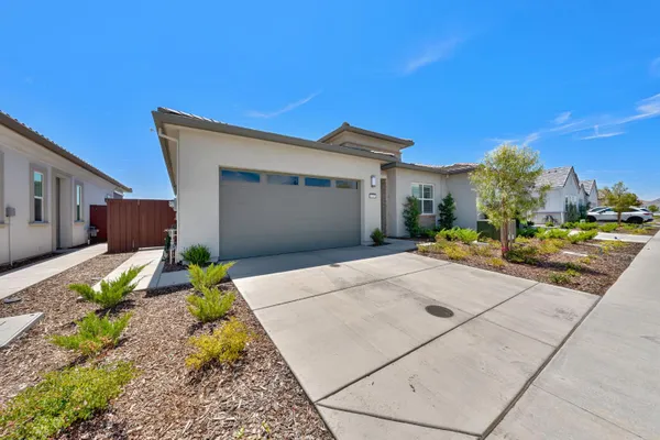 Property Slideshow image 2 of 44 | 4187 eagle view way, Folsom, CA, 95630