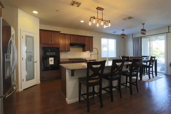 Property Slideshow image 3 of 22 | 1672 arbor brook dr, Manteca, CA, 95336