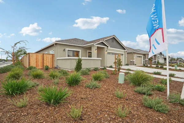 Property Slideshow image 2 of 17 | 1125 nicklaus rd, Galt, CA, 95632