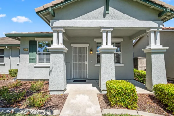 Property Slideshow image 3 of 33 | 2381 rose arbor dr, Sacramento, CA, 95835