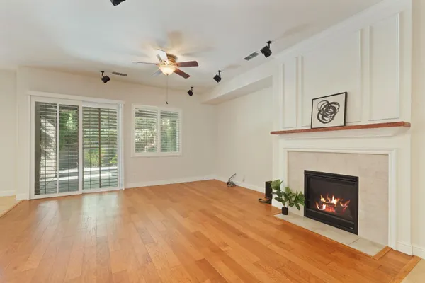 Property Slideshow image 2 of 64 | 2159 knollwood ct, Manteca, CA, 95336