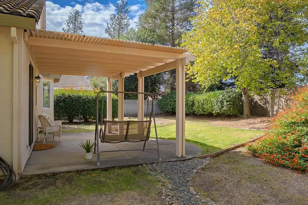 Property Slideshow image 2 of 42 | 221 silver strike ct, Roseville, CA, 95747