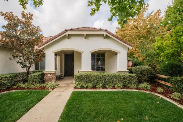 Property Slideshow image 3 of 67 | 9817 westminster way, Elk Grove, CA, 95757