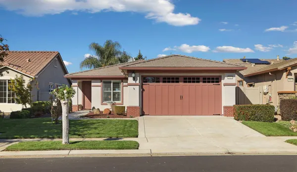 Property Slideshow image 2 of 52 | 1995 shady oak st, Manteca, CA, 95336