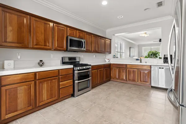 Property Slideshow image 3 of 37 | 2166 walden view ln, Lincoln, CA, 95648