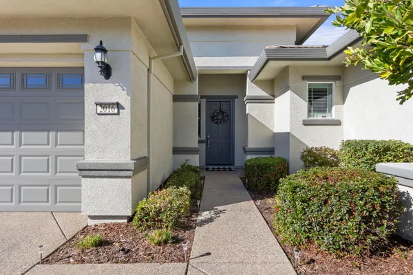 Property Slideshow image 3 of 48 | 2016 land end loop, Roseville, CA, 95747