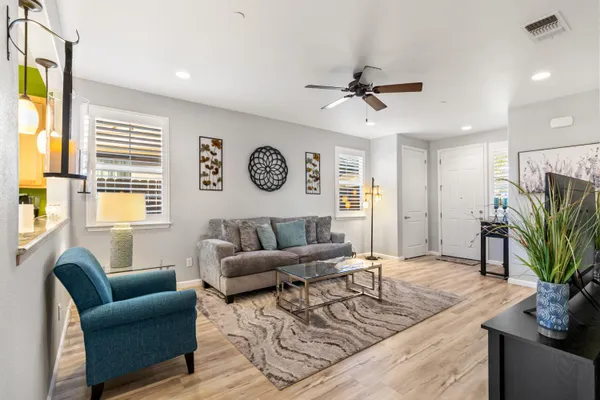 Property Slideshow image 2 of 60 | 7805 dearne way, Elk Grove, CA, 95757