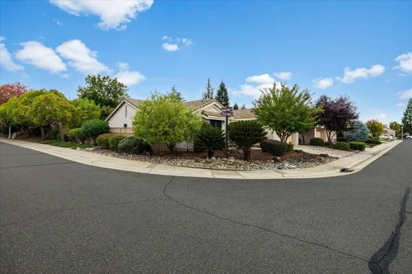 Property Slideshow image 2 of 31 | 851 rocky ridge ln, Lincoln, CA, 95648
