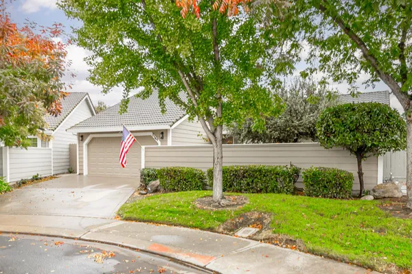 Property Slideshow image 3 of 30 | 2349 denbigh dr, Modesto, CA, 95356